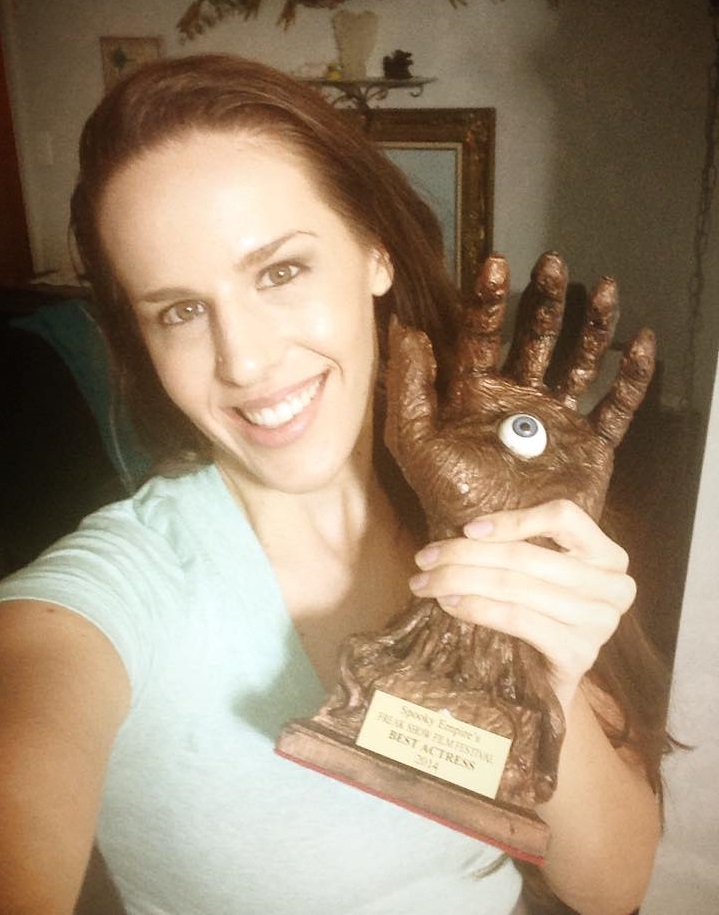 Shannon Scott with her Best Actress Award 03